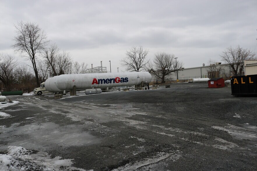 More Photos Of 359 Lincoln Ave, East Stroudsburg Manufacturing For Sale