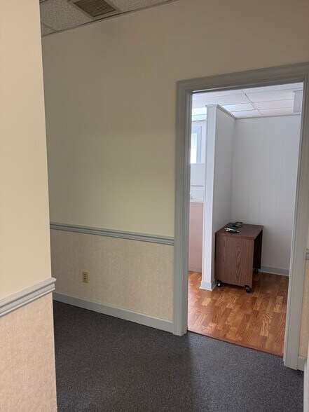 More Photos Of 508 N Commerce Ave, Front Royal Bank For Sale