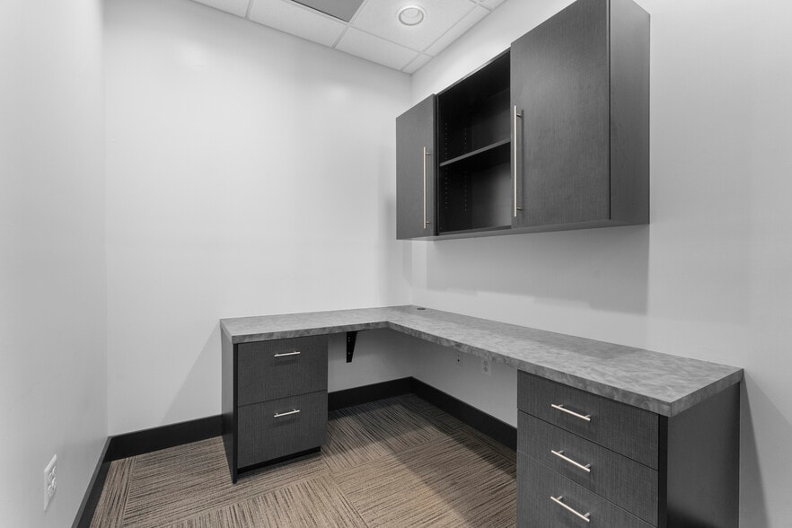 More Photos Of 7373 Comfort Inn Dr, Warrenton General Retail For Sale