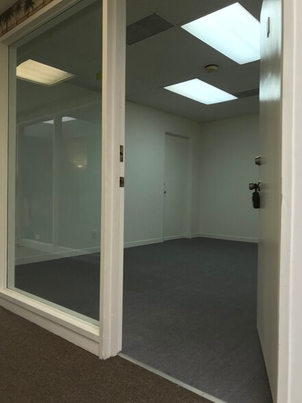 More Photos Of 615 Las Tunas Dr, Arcadia Office For Lease