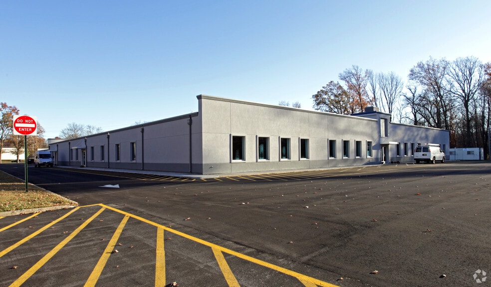 More Photos Of 58-60 S Jefferson Rd, Whippany Warehouse For Lease