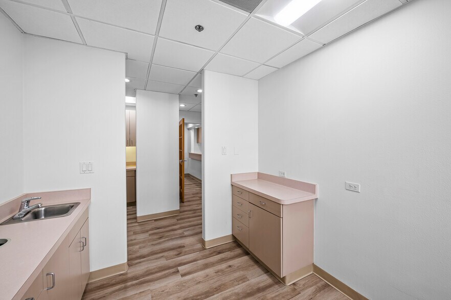 More Photos Of 1304 15th St, Santa Monica Medical For Lease