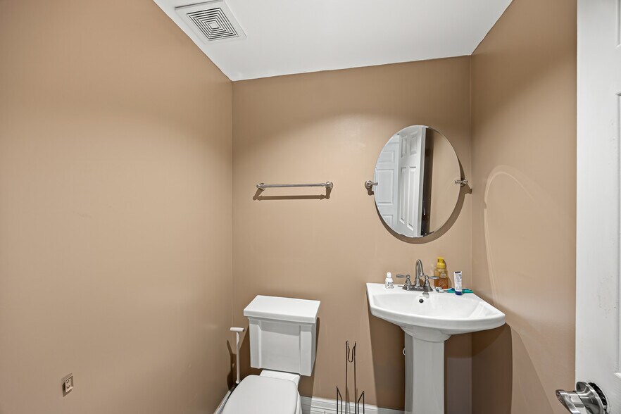 More Photos Of 4015 Luell St, Houston Specialty For Sale
