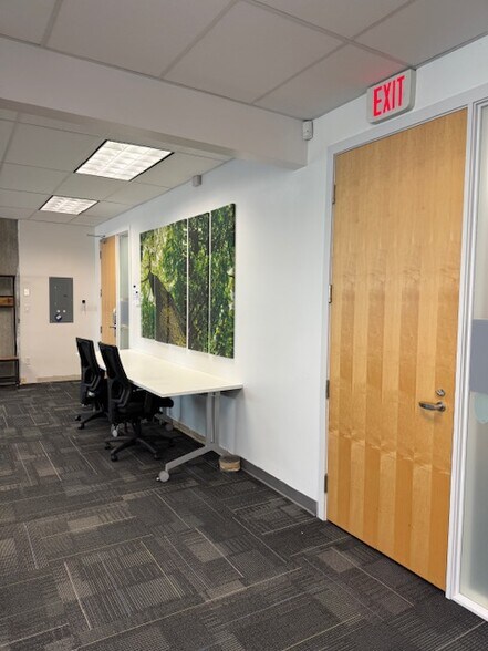 More Photos Of 233 Nelson's Cres, New Westminster Office For Sale