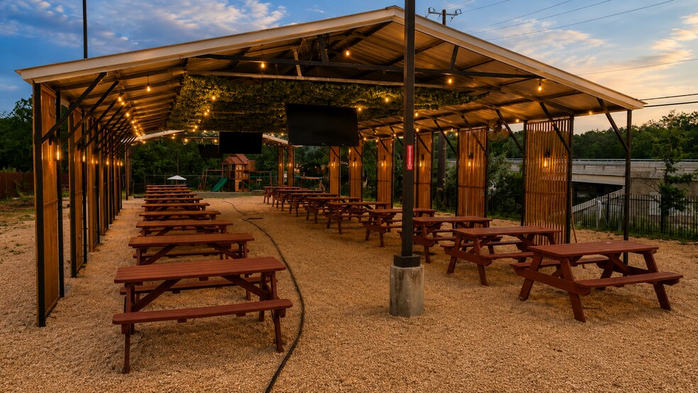 More Photos Of 1916 Austin Hwy, San Antonio General Retail For Sale