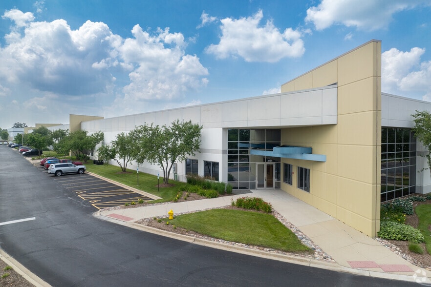 More Photos Of 3701-3781 Burwood Dr, Waukegan Manufacturing For Lease