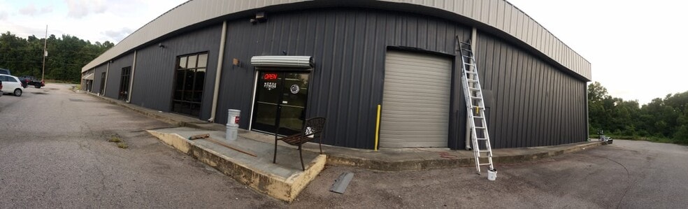 More Photos Of 363-365 N Concord Pky, Concord Warehouse For Lease