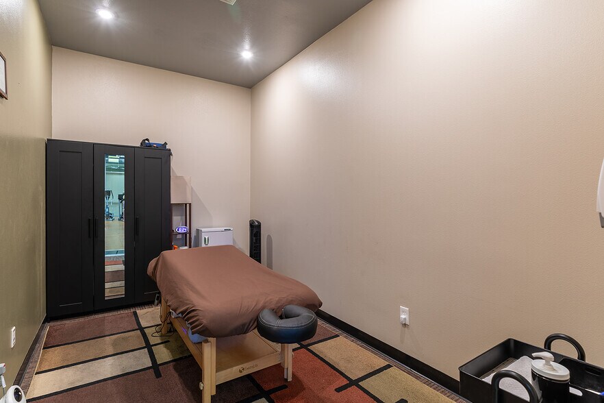 More Photos Of 1455 W Park Ave, Redlands Research And Development For Lease