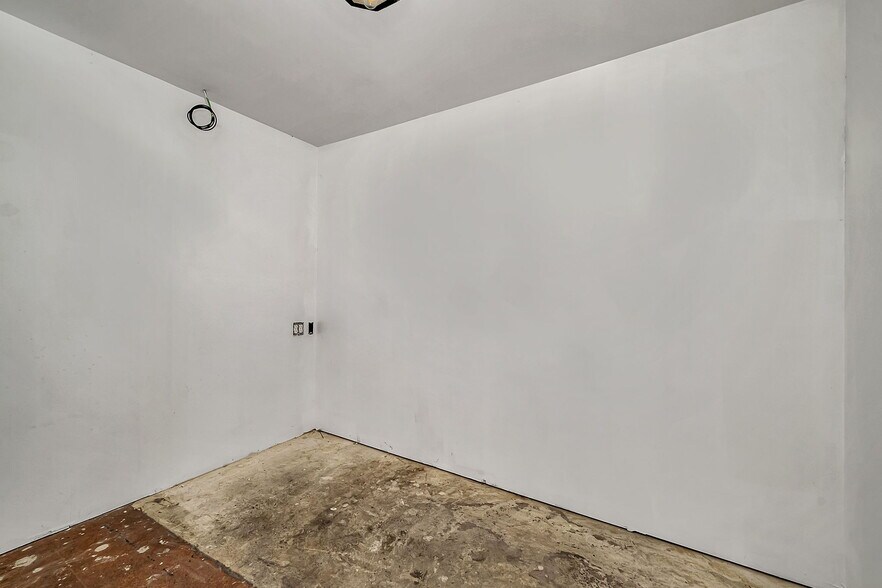 More Photos Of 2357 Plainfield Rd, Crest Hill General Retail For Lease