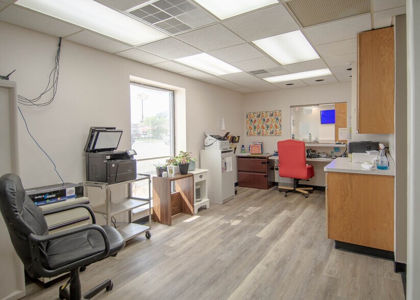 More Photos Of 750 Salem Dr, Owensboro Medical For Lease