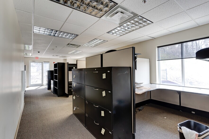 More Photos Of 2265 Old Highway 95, Lenoir City Office For Sale