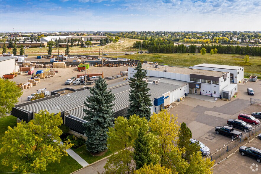 More Photos Of 4503 93rd St NW, Edmonton Manufacturing For Sale