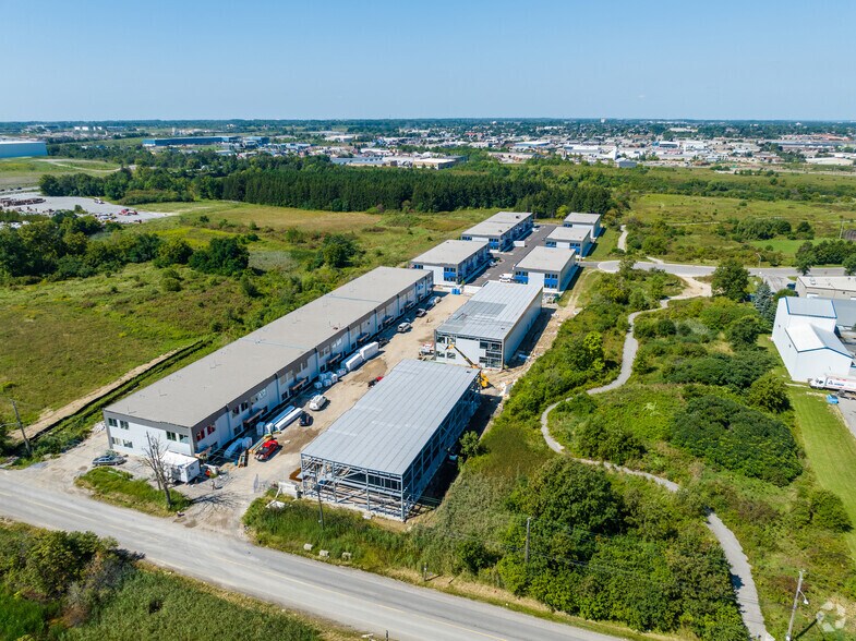 More Photos Of 406 Pritchard Rd, Hamilton Light Distribution For Lease