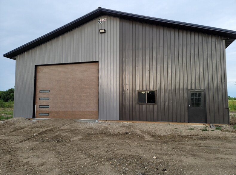 More Photos Of 600 Industrial St, Saint Peter Industrial For Lease