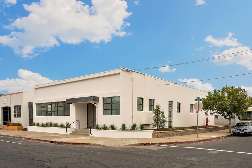 More Photos Of 730 Broadway, Redwood City Research And Development For Lease