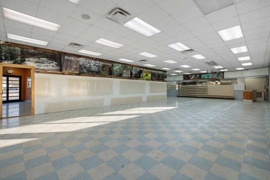 More Photos Of 103 Greenhill Blvd NW, Fort Payne Restaurant For Lease