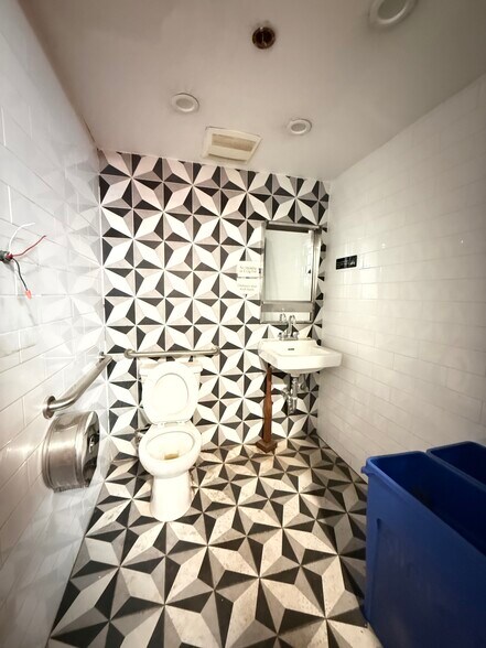 More Photos Of 53 Stone St, New York Apartments For Lease