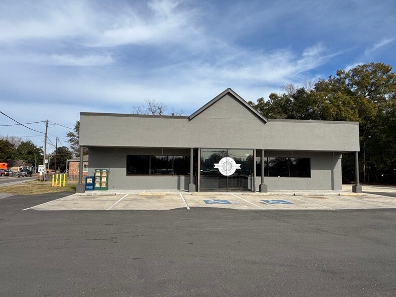 Primary Photo Of 1740 Highmarket St, Georgetown Restaurant For Sale