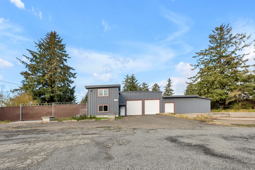 More Photos Of 1425 SE 9th St, Warrenton Warehouse For Lease