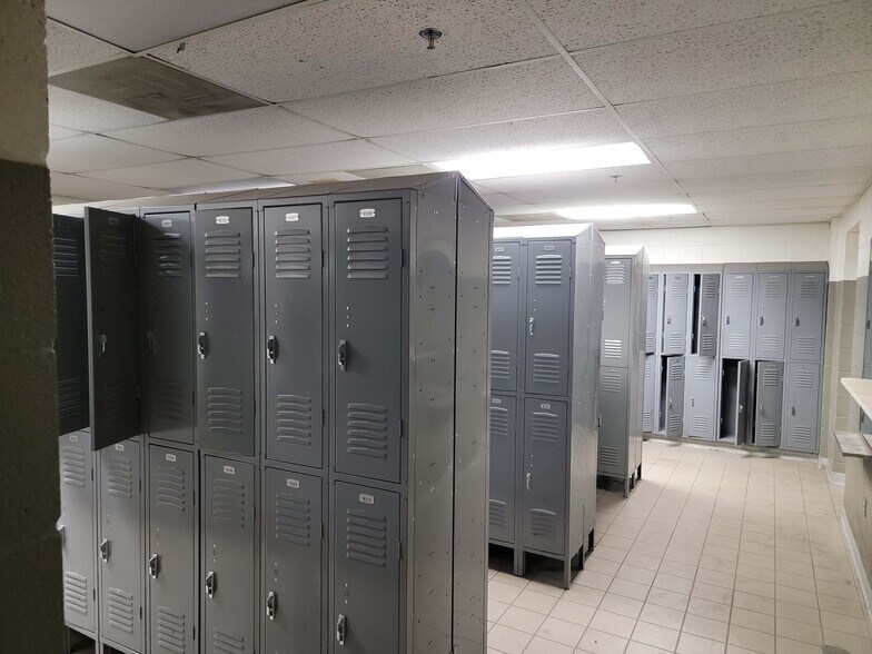 More Photos Of 917 Liechty Rd, Berne Office For Lease