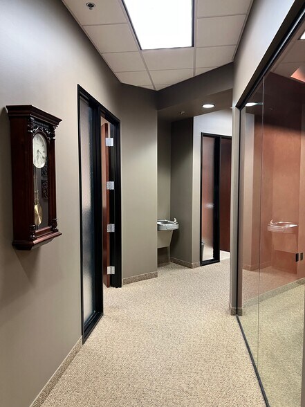 More Photos Of 7972 W Thunderbird Rd, Peoria Medical For Lease