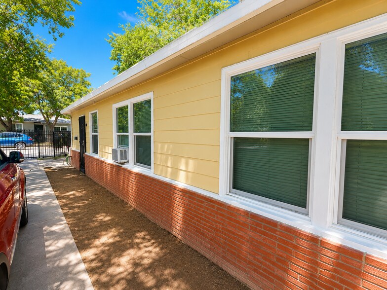 More Photos Of 4630 13th Ave, Sacramento Apartments For Sale