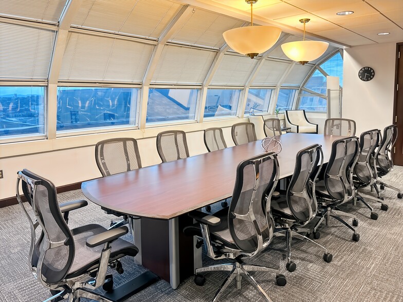 More Photos Of 100 Pearl St, Hartford Coworking Space