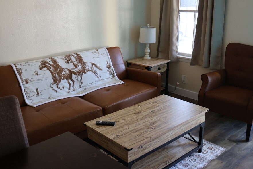 More Photos Of 409 S Montezuma St, Prescott Hotel For Sale