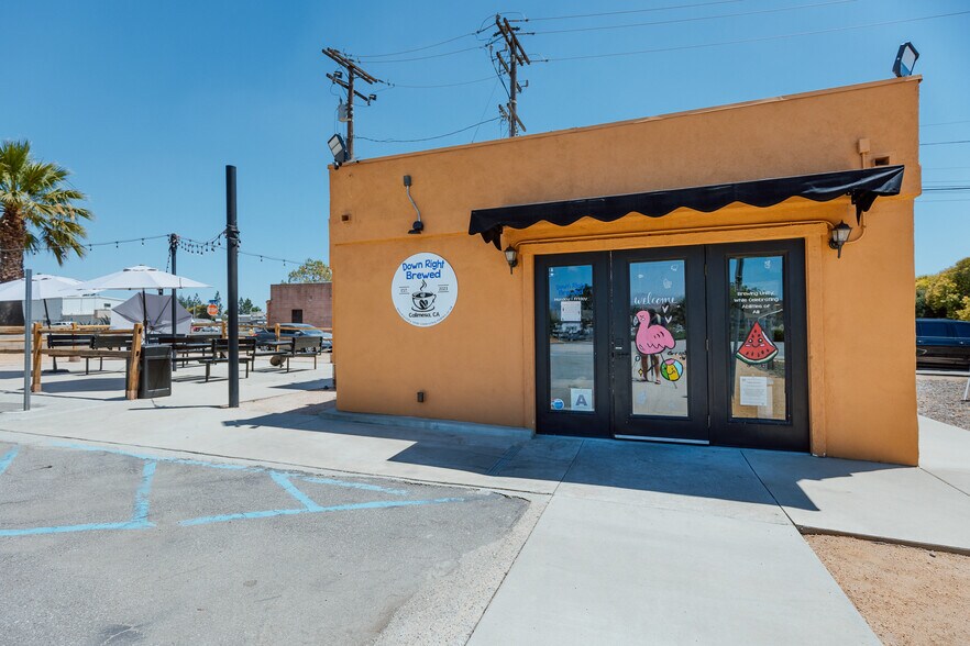 More Photos Of 950 Calimesa Blvd, Calimesa Freestanding For Sale