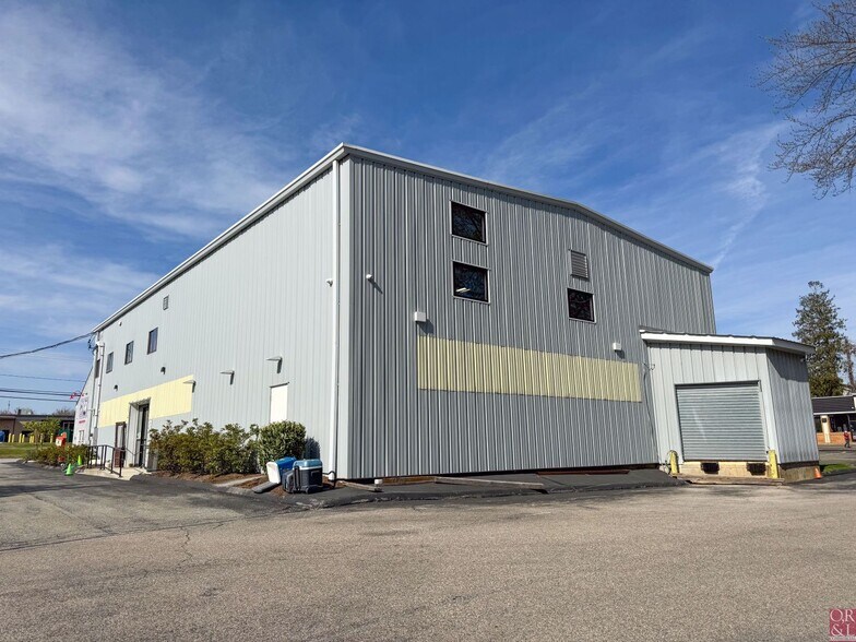 More Photos Of 588 Boston Post Rd, Guilford Freestanding For Lease