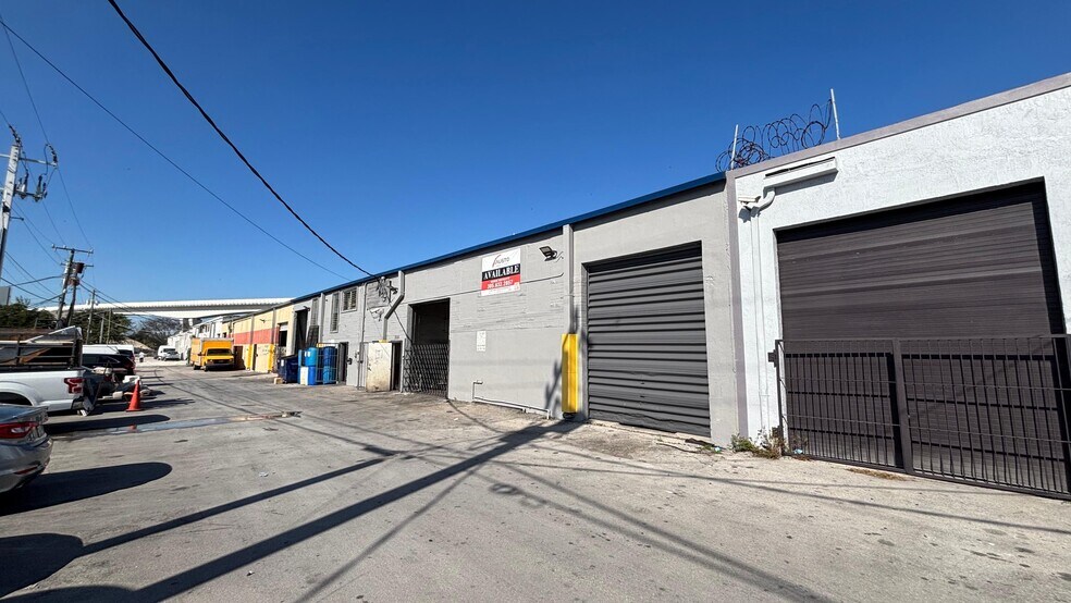 More Photos Of 3904 NW 32 Ave, Miami Warehouse For Lease