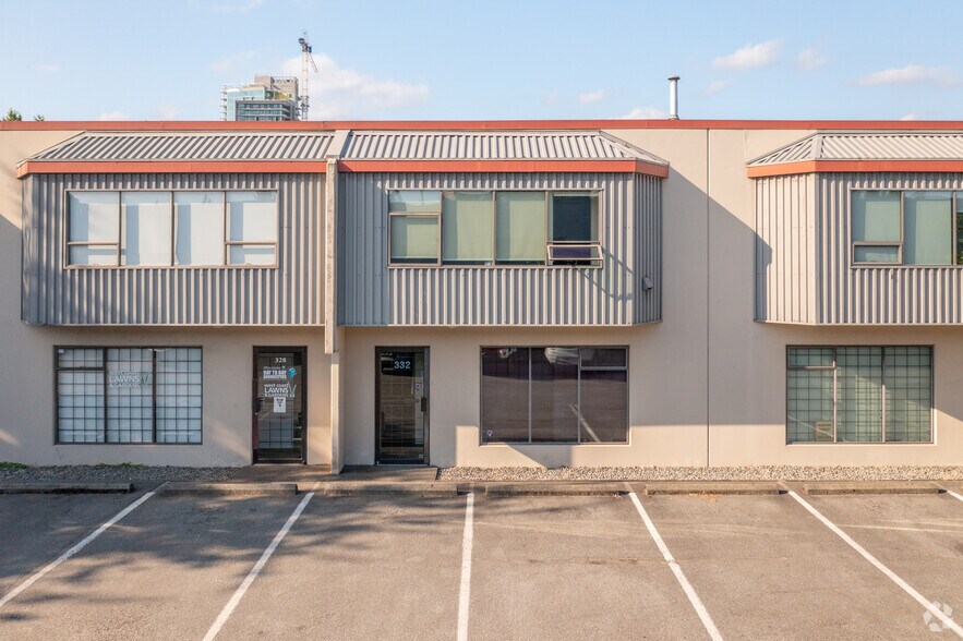 More Photos Of 304-356 Harbour Ave, North Vancouver District Warehouse For Lease