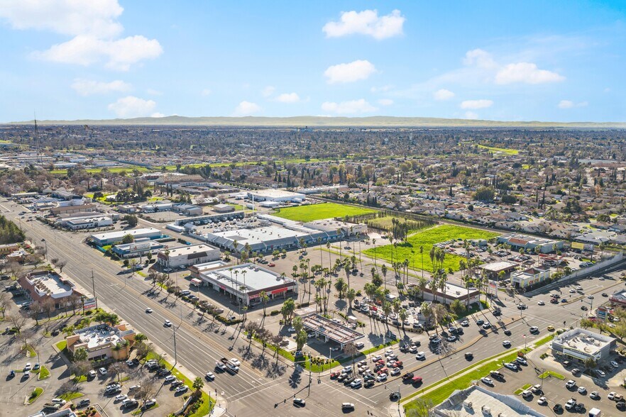 More Photos Of 5309 Carrington Cir, Stockton Healthcare For Sale