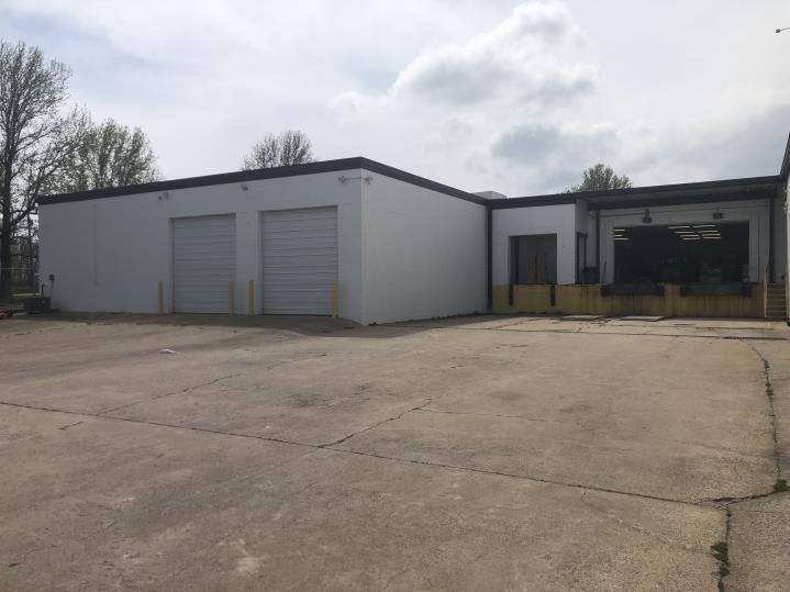 More Photos Of 113 W South St, Lincoln Warehouse For Lease