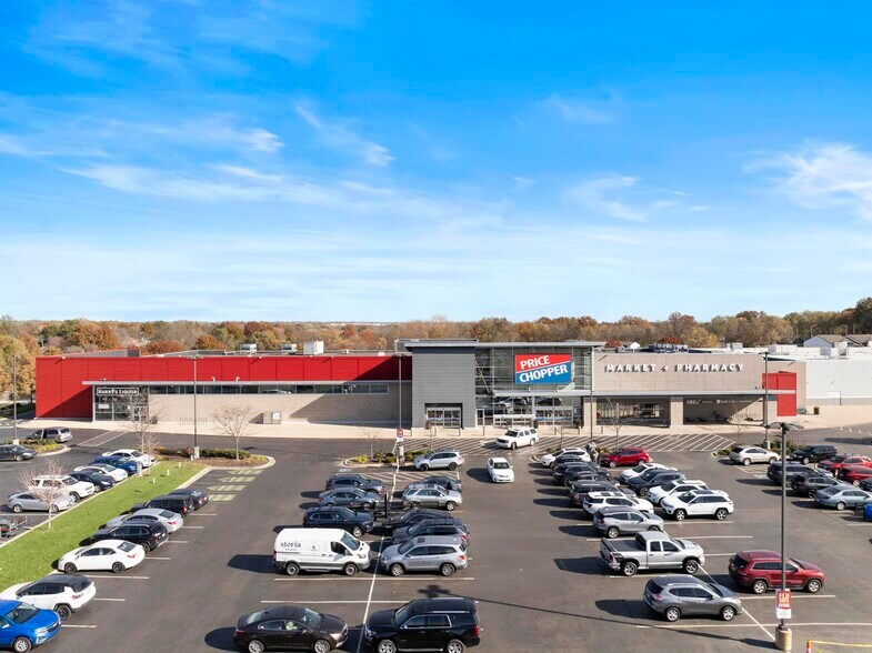 More Photos Of 420 NE Barry Rd, Kansas City Land For Lease