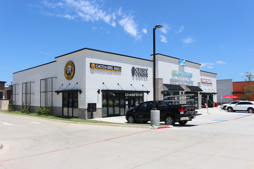 More Photos Of 8633 Davis Blvd, North Richland Hills General Retail For Sale