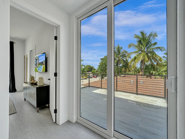 More Photos Of 1220-1226 NE 15th Ave, Fort Lauderdale Apartments For Sale