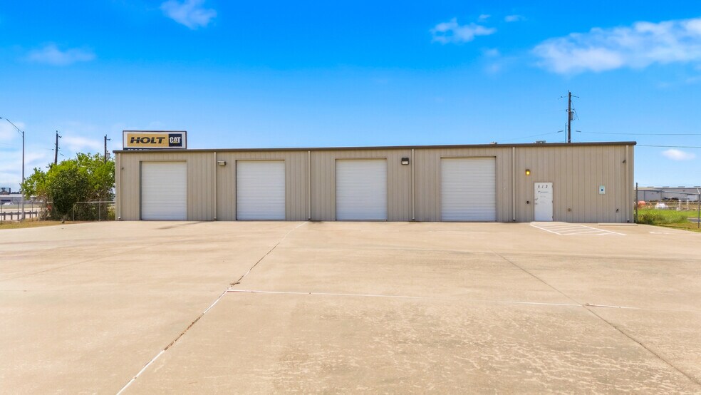 More Photos Of 512 Hartman Rd, Victoria Warehouse For Sale