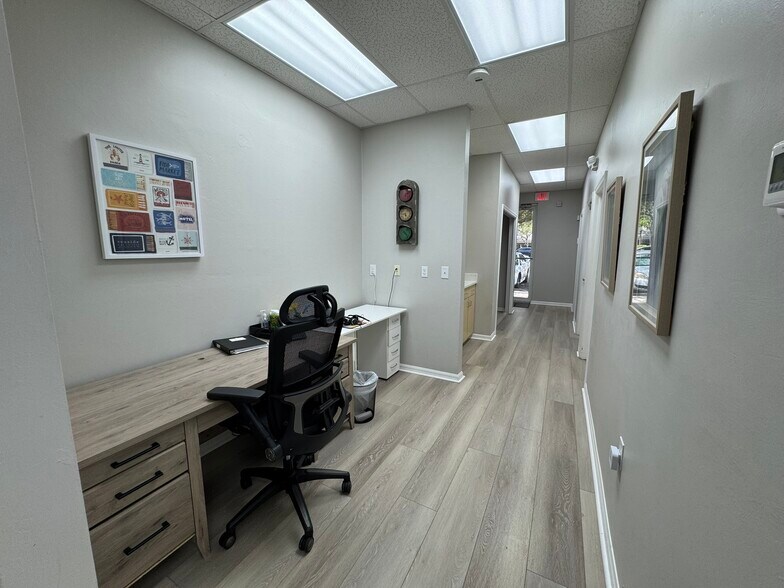 More Photos Of 3447 Pine Ridge Rd, Naples Medical For Sale