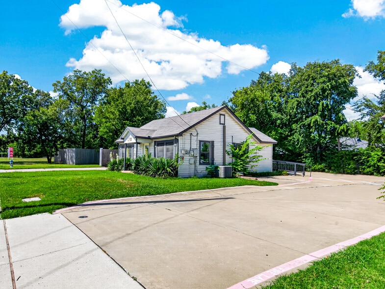 More Photos Of 907 N Goliad Rd, Rockwall Office For Lease
