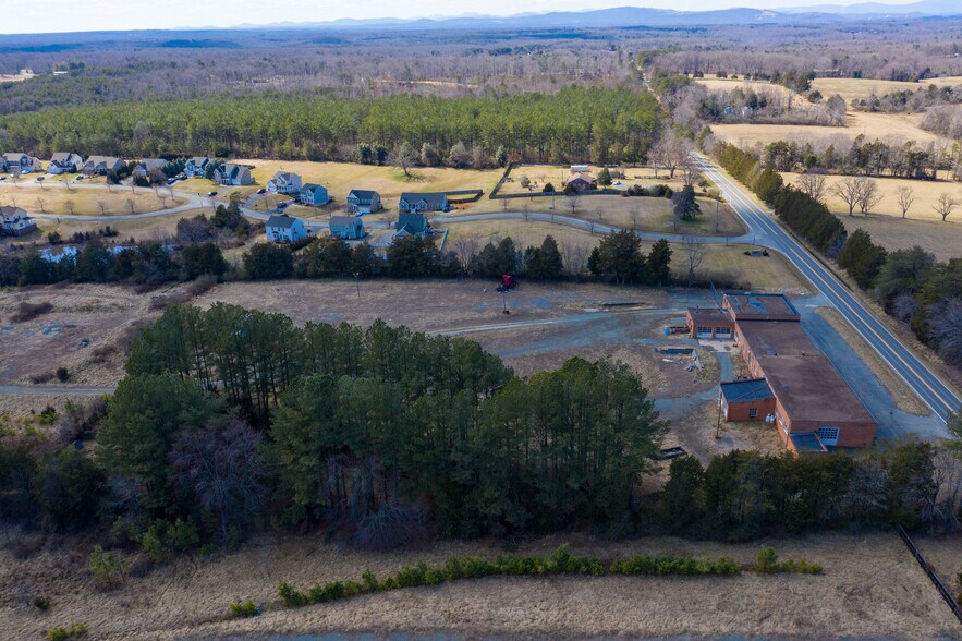 More Photos Of 2428 Richmond Rd, Troy Auto Salvage Facility For Sale