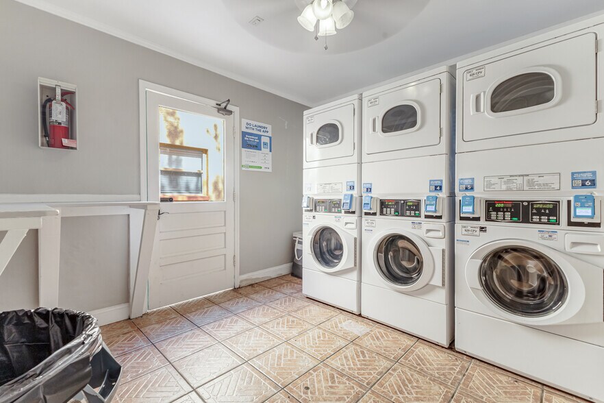 More Photos Of 1405 S Lorenzo Ave, Tampa Apartments For Sale