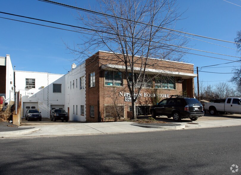 More Photos Of 3401 8th St NE, Washington Warehouse For Lease