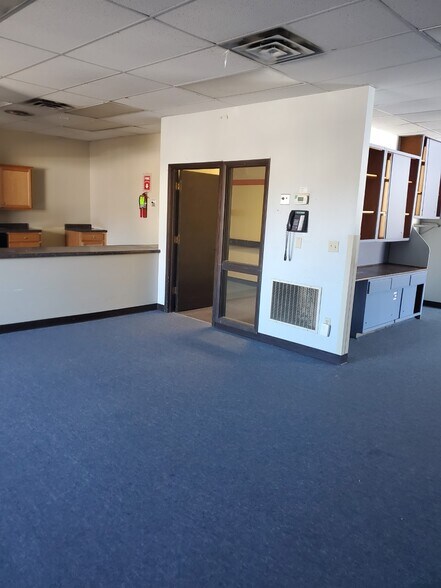More Photos Of 500 E 10th St, Duluth Service For Lease