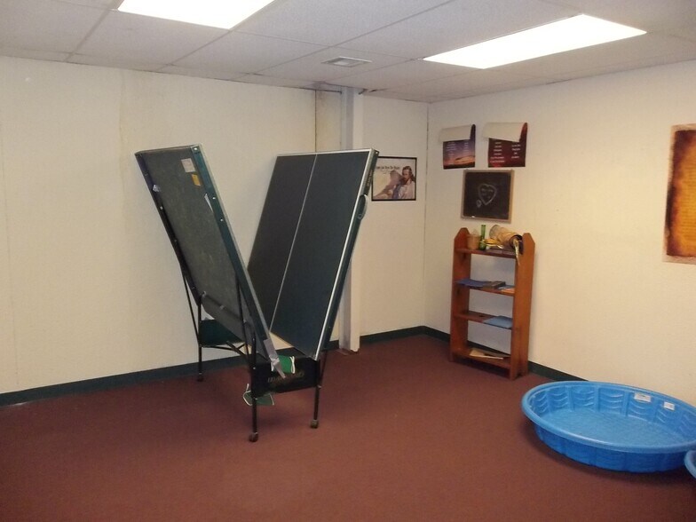 More Photos Of 1390 35th Pkwy Pky, Chanute Religious Facility For Sale