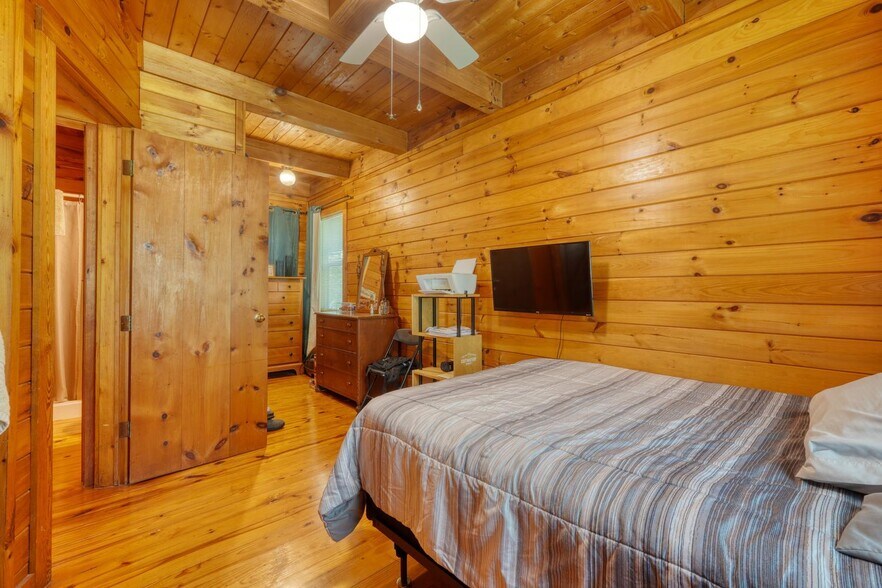 More Photos Of 23 & 60 Greenbriar Hwy, Blairsville Office For Sale