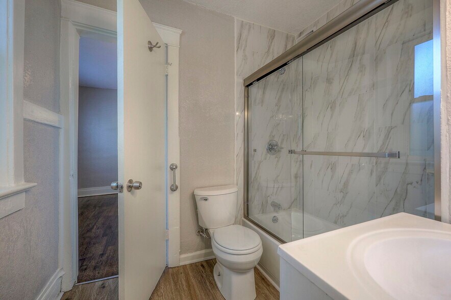 More Photos Of 4220 Harrison St, Kansas City Apartments For Sale