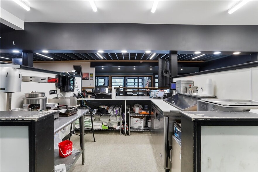 More Photos Of 985 Baltimore Pike, Gettysburg Storefront For Sale