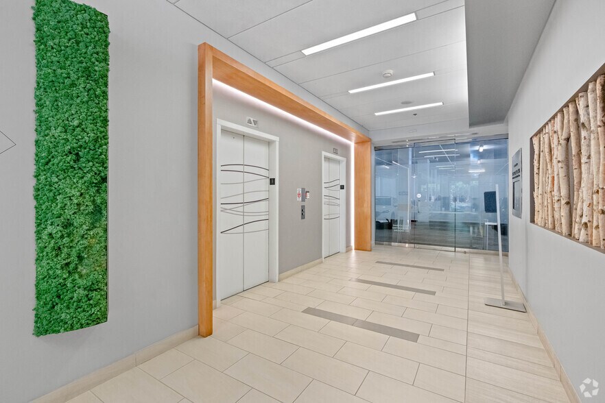 More Photos Of 5410 Edson Ln, North Bethesda Office For Lease