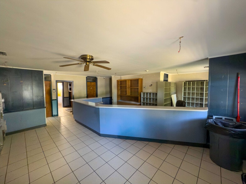 More Photos Of 6916 Harrisburg Rd, Charlotte Office For Sale